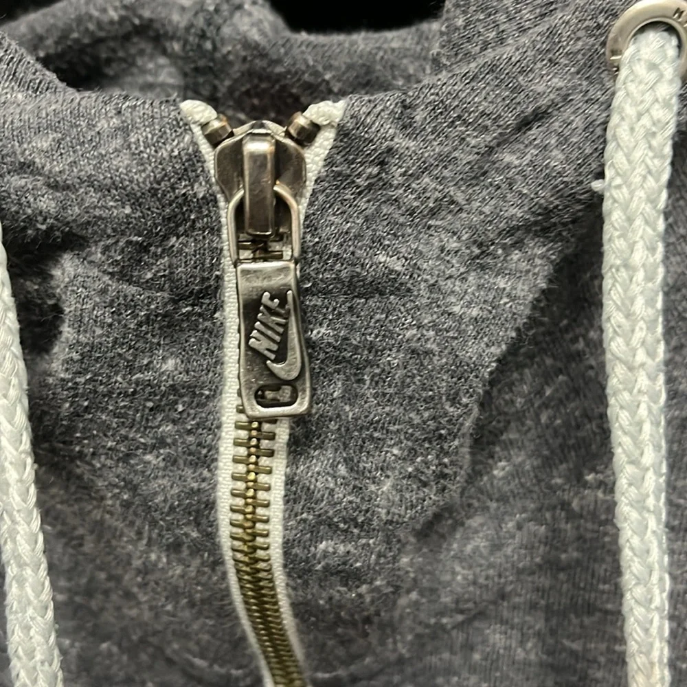 Nike- full zip gray jacket (Vintage red Nike tag)